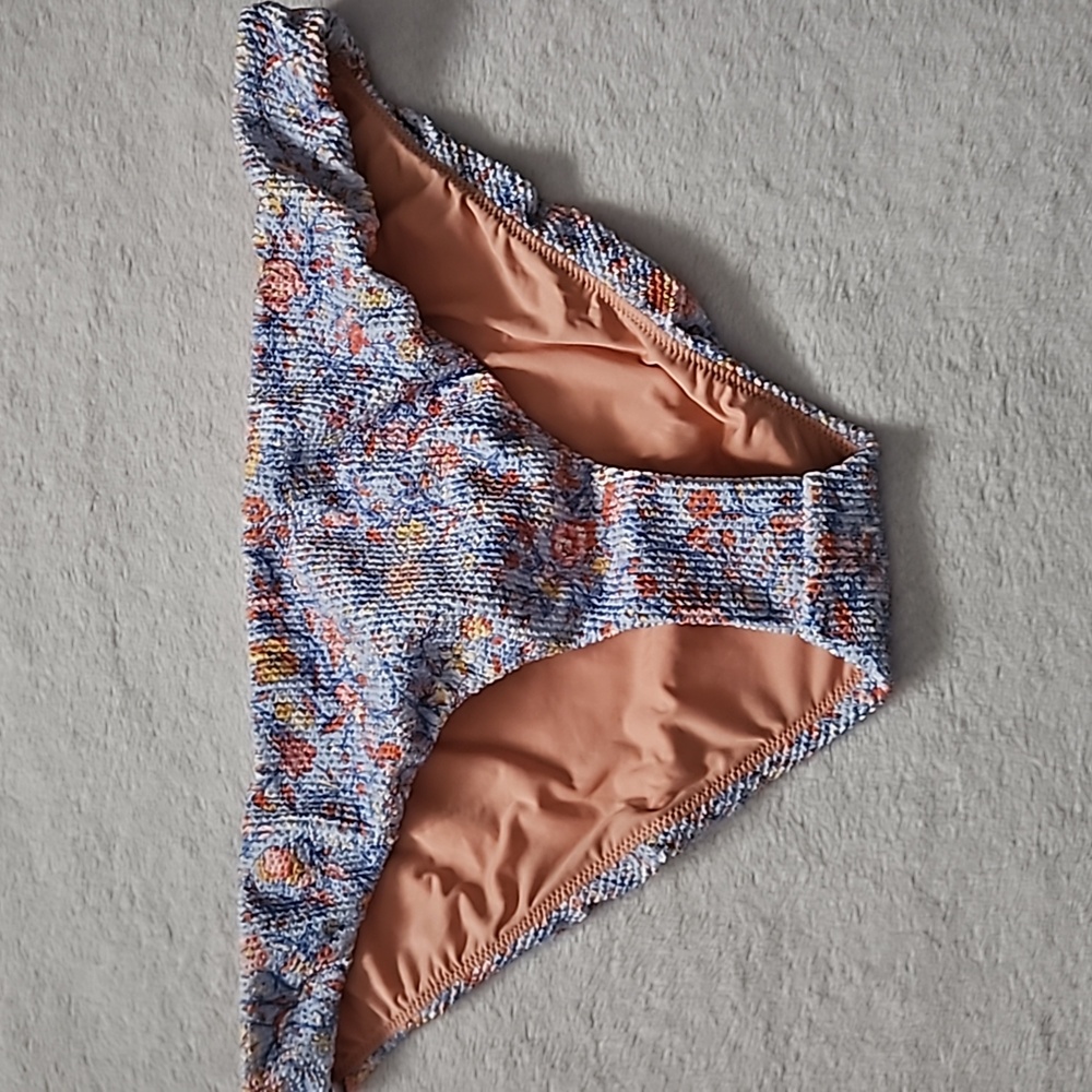 *NWT* J.Crew Textured Floral Classic Bikini Bottom